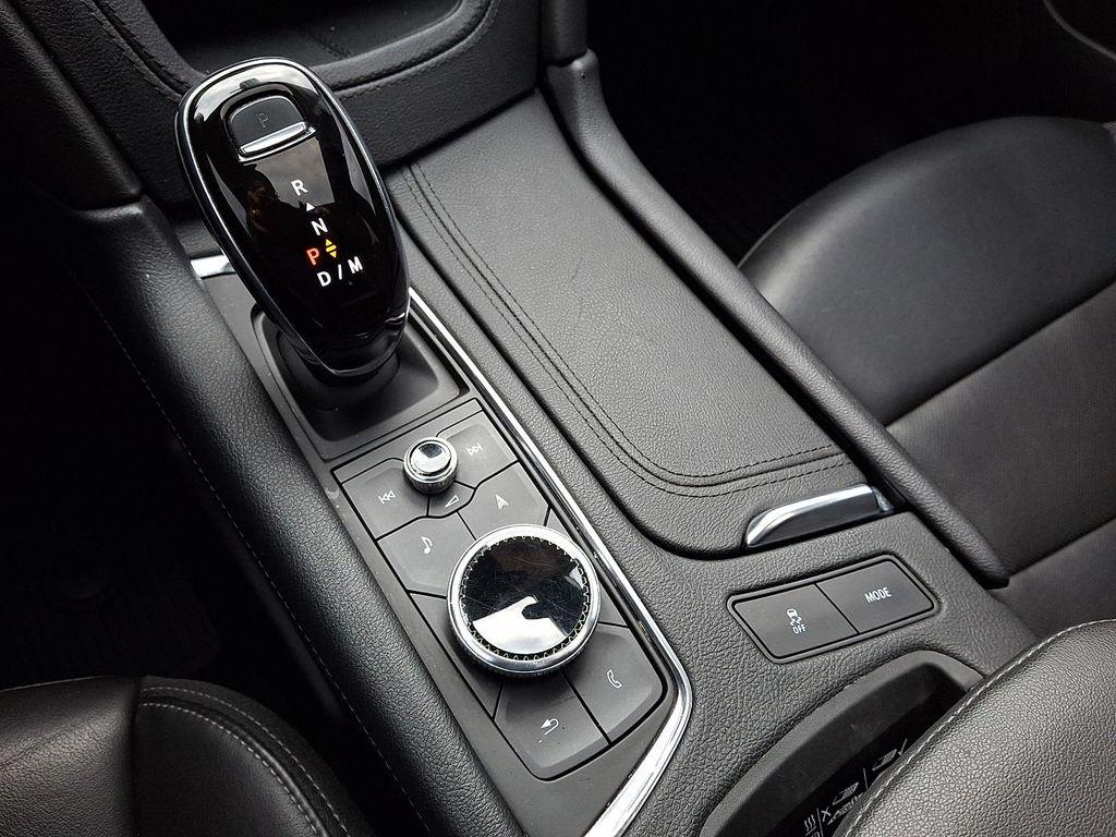 used 2021 Cadillac XT6 car, priced at $35,998