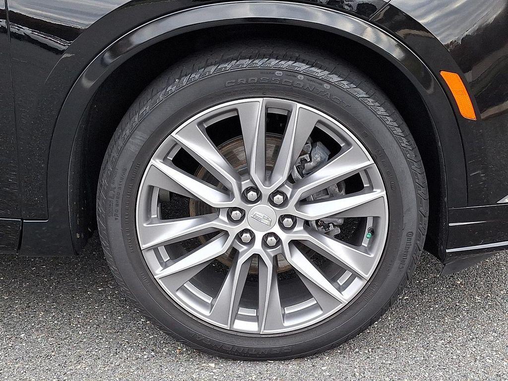 used 2021 Cadillac XT6 car, priced at $35,998