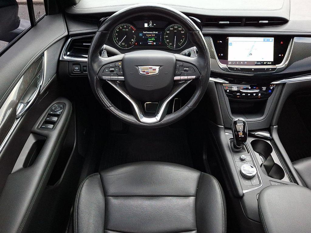 used 2021 Cadillac XT6 car, priced at $35,998