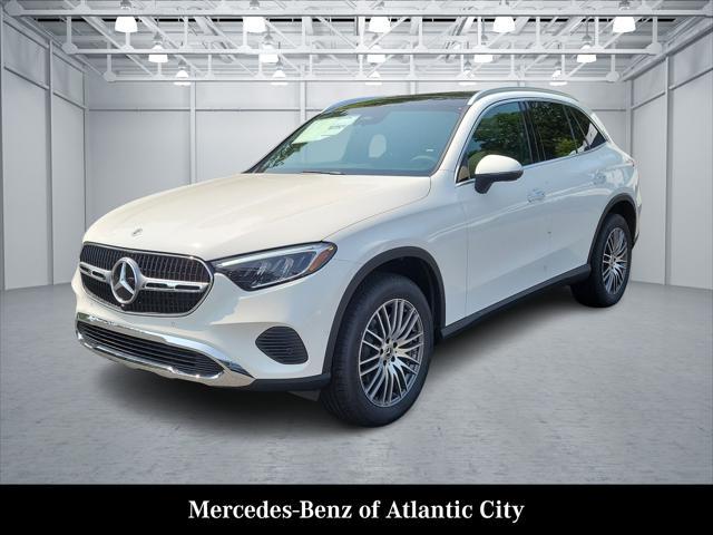 new 2024 Mercedes-Benz GLC 300 car, priced at $54,410