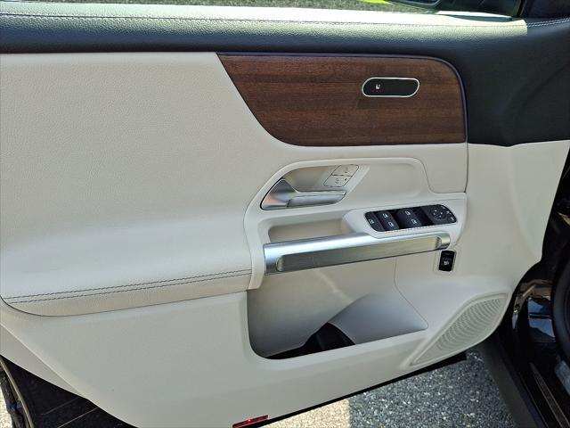 used 2022 Mercedes-Benz GLB 250 car, priced at $32,698
