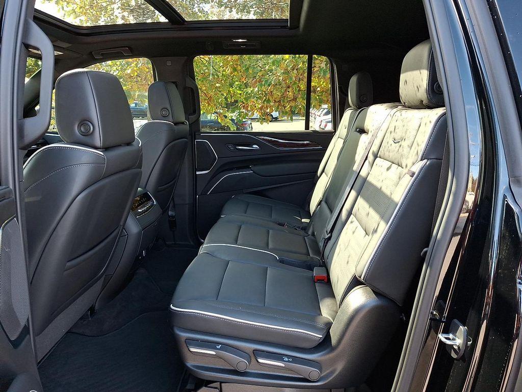 used 2023 Cadillac Escalade ESV car, priced at $71,794