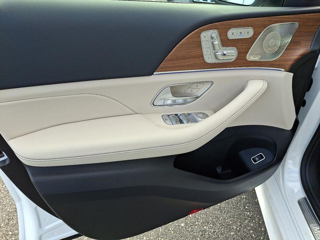 new 2026 Mercedes-Benz GLE 450 car, priced at $79,260