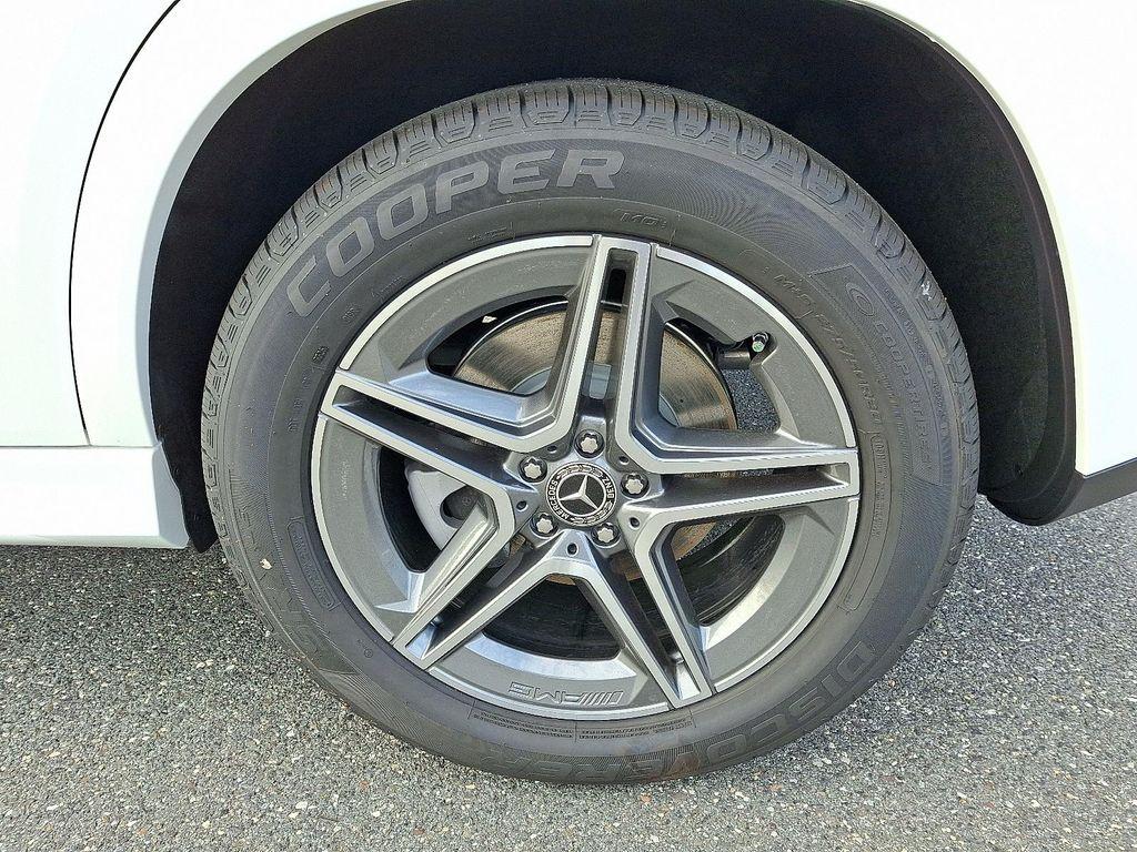 new 2026 Mercedes-Benz GLE 450 car, priced at $79,260