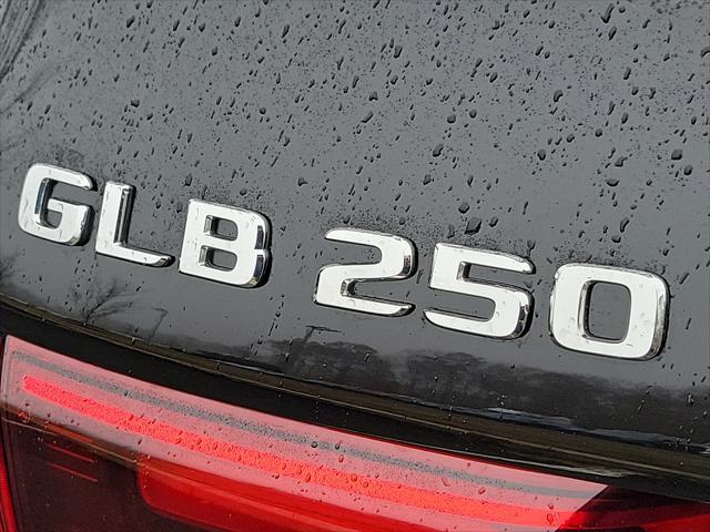 new 2024 Mercedes-Benz GLB 250 car, priced at $51,325