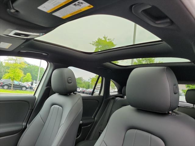 new 2025 Mercedes-Benz GLA 250 car, priced at $48,600