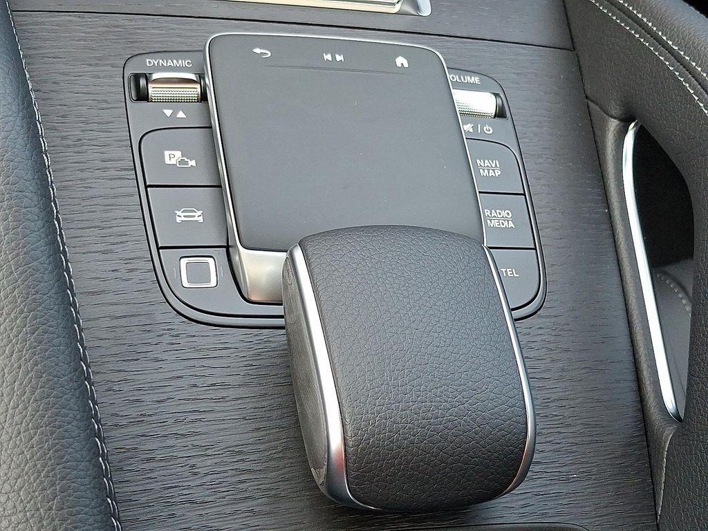 new 2026 Mercedes-Benz GLE 450 car, priced at $82,650