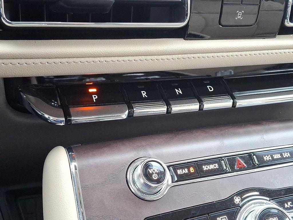 used 2023 Lincoln Aviator car, priced at $64,998