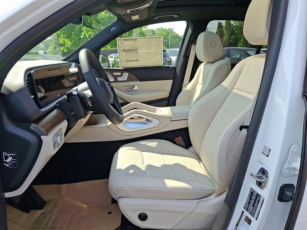 new 2025 Mercedes-Benz GLE 450 car, priced at $81,265