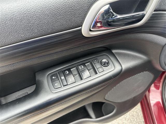 used 2020 Jeep Grand Cherokee car, priced at $23,277