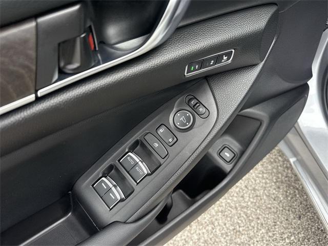 used 2022 Honda Accord Hybrid car, priced at $32,377