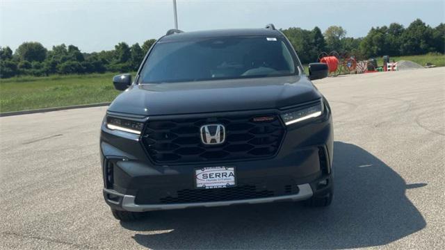 new 2025 Honda Pilot car, priced at $50,895