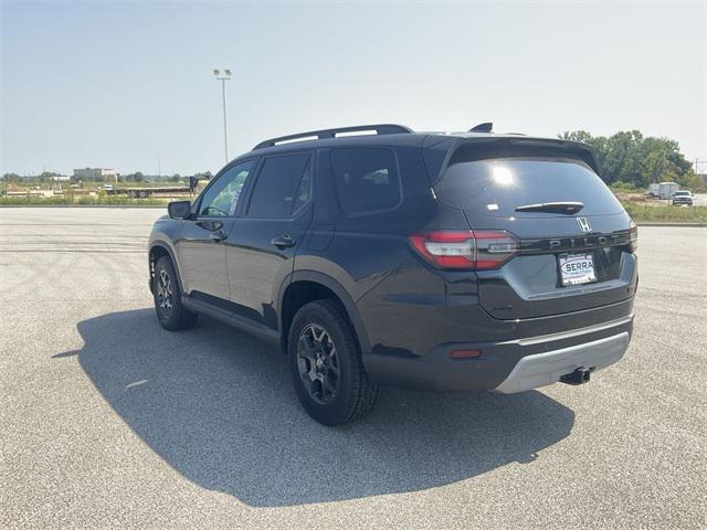 new 2025 Honda Pilot car, priced at $50,895