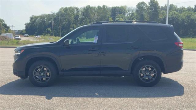 new 2025 Honda Pilot car, priced at $50,895