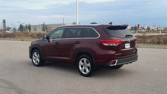 used 2019 Toyota Highlander car, priced at $28,977