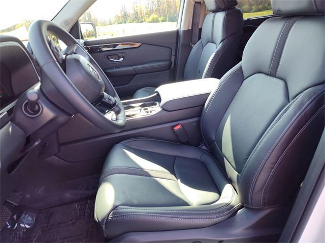 new 2025 Honda Pilot car, priced at $48,235