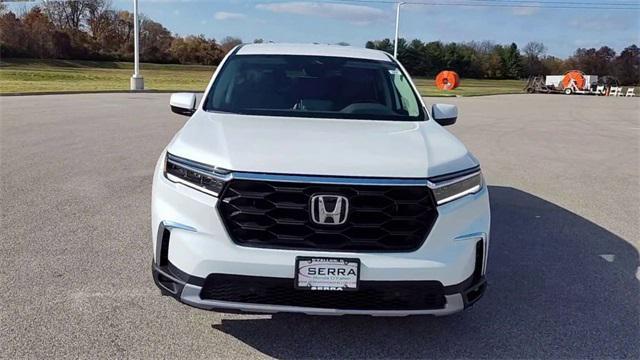 new 2025 Honda Pilot car, priced at $48,235