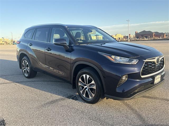 used 2020 Toyota Highlander car, priced at $26,577