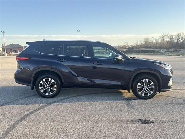 used 2020 Toyota Highlander car, priced at $26,577