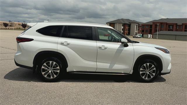 used 2024 Toyota Highlander car, priced at $45,977