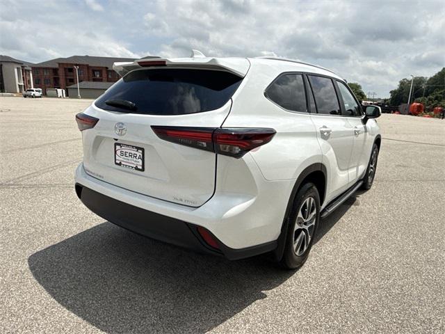 used 2024 Toyota Highlander car, priced at $45,977