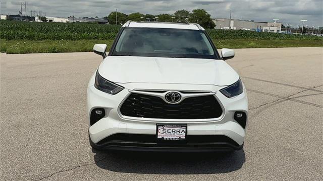 used 2024 Toyota Highlander car, priced at $45,977