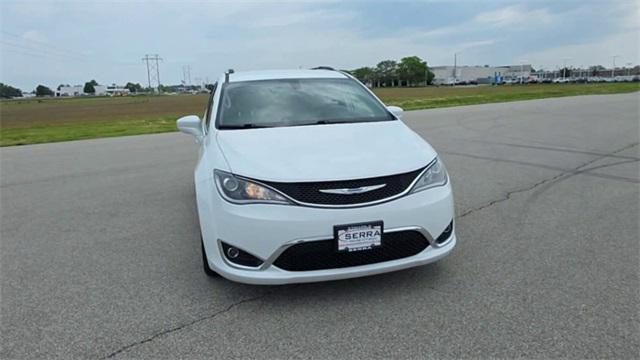 used 2018 Chrysler Pacifica car, priced at $12,377