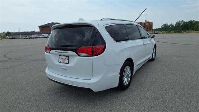 used 2018 Chrysler Pacifica car, priced at $12,377