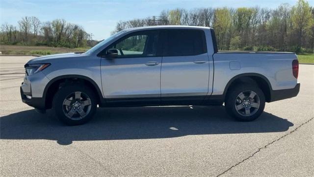 new 2024 Honda Ridgeline car, priced at $46,375