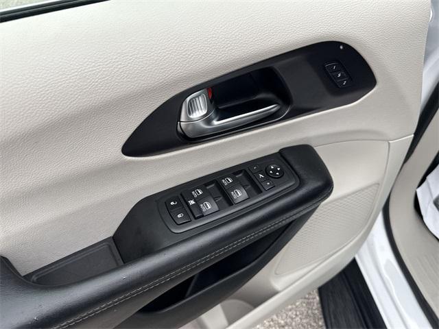 used 2020 Chrysler Pacifica car, priced at $23,477