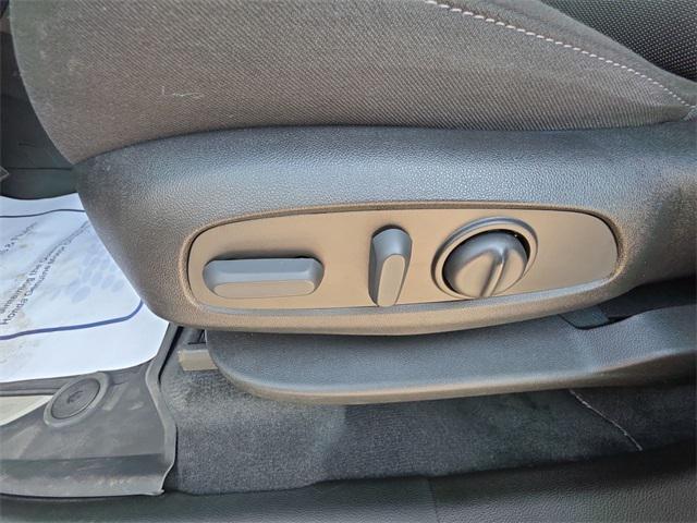 used 2022 Chevrolet Traverse car, priced at $30,377