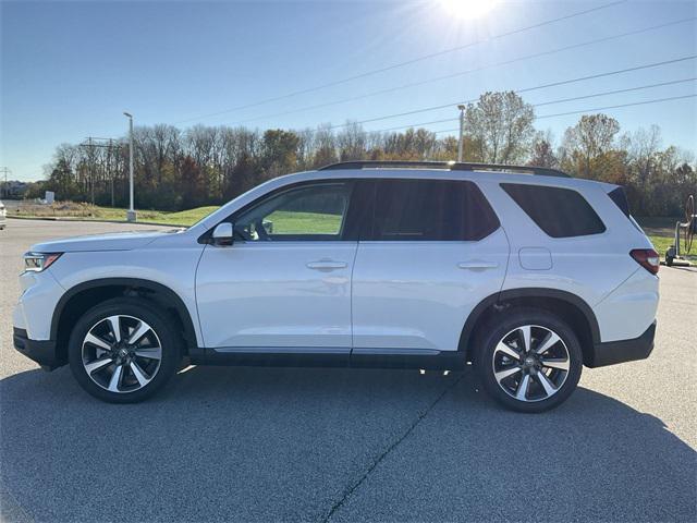 new 2025 Honda Pilot car, priced at $54,930