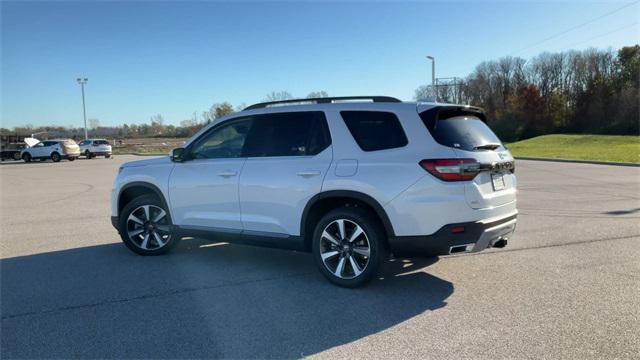 new 2025 Honda Pilot car, priced at $54,930