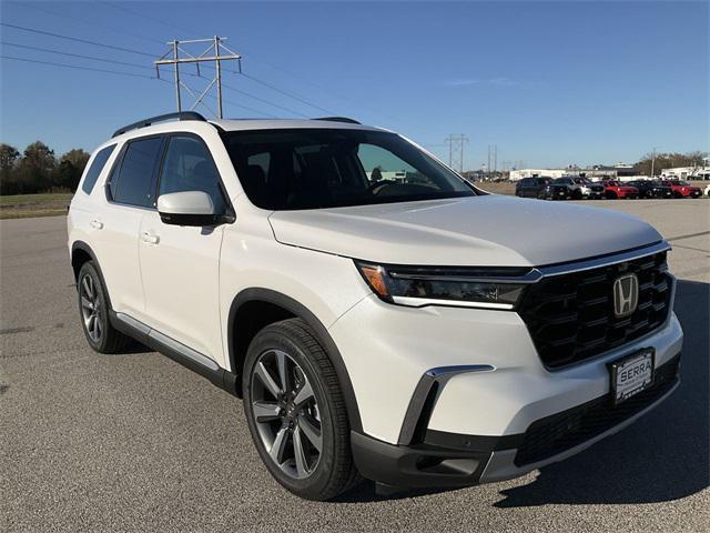 new 2025 Honda Pilot car, priced at $54,930