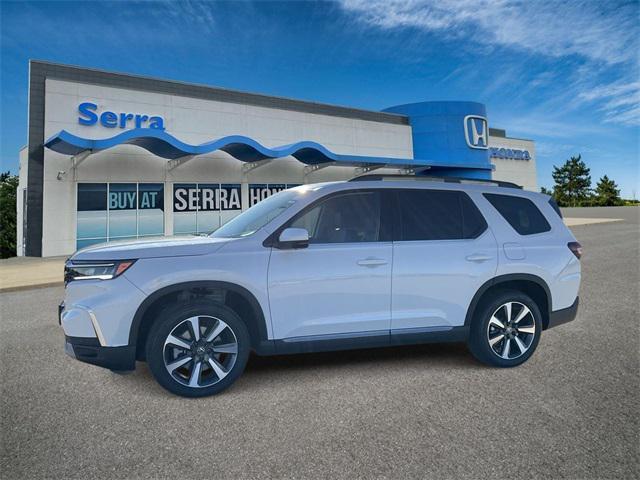 new 2025 Honda Pilot car, priced at $54,930