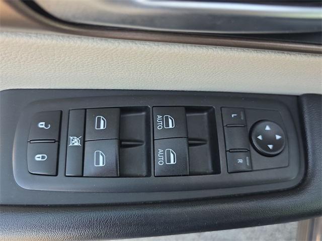 used 2019 Chrysler Pacifica car, priced at $16,977