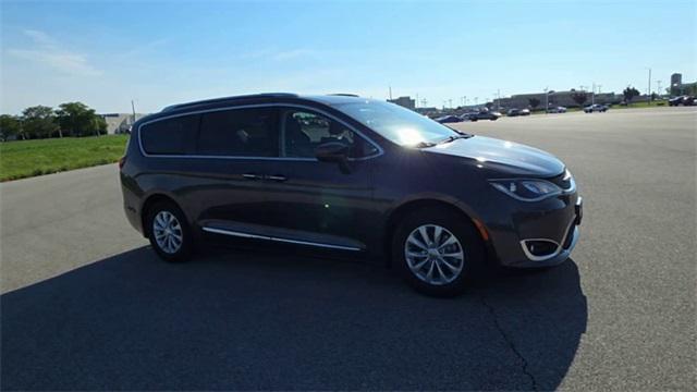 used 2019 Chrysler Pacifica car, priced at $16,977
