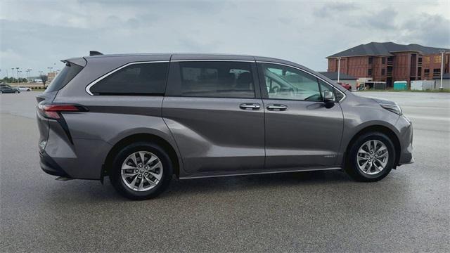 used 2021 Toyota Sienna car, priced at $36,777