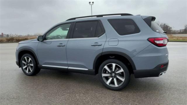 new 2025 Honda Pilot car, priced at $51,550
