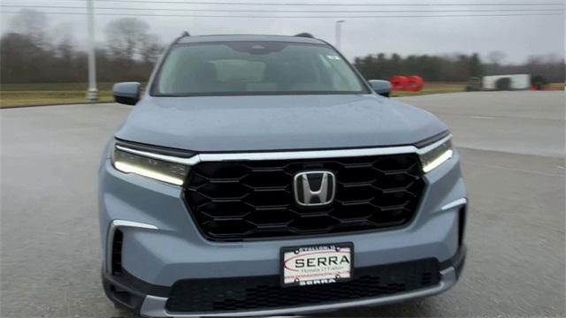 new 2025 Honda Pilot car, priced at $51,550