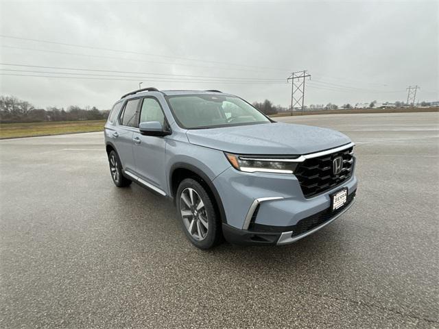 new 2025 Honda Pilot car, priced at $51,550
