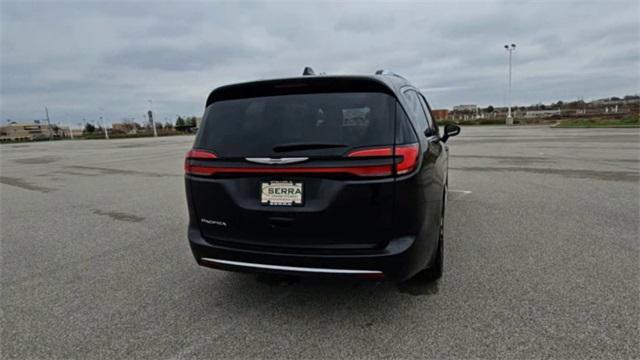 used 2022 Chrysler Pacifica car, priced at $35,477