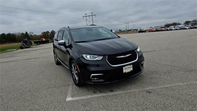 used 2022 Chrysler Pacifica car, priced at $35,477