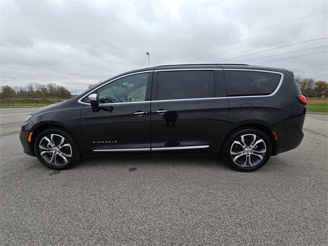 used 2022 Chrysler Pacifica car, priced at $35,477