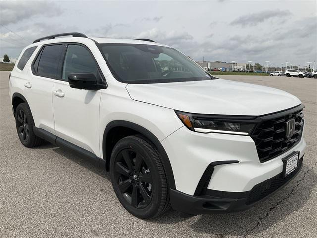 new 2025 Honda Pilot car, priced at $57,215
