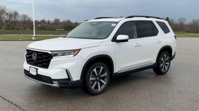 new 2025 Honda Pilot car, priced at $54,985