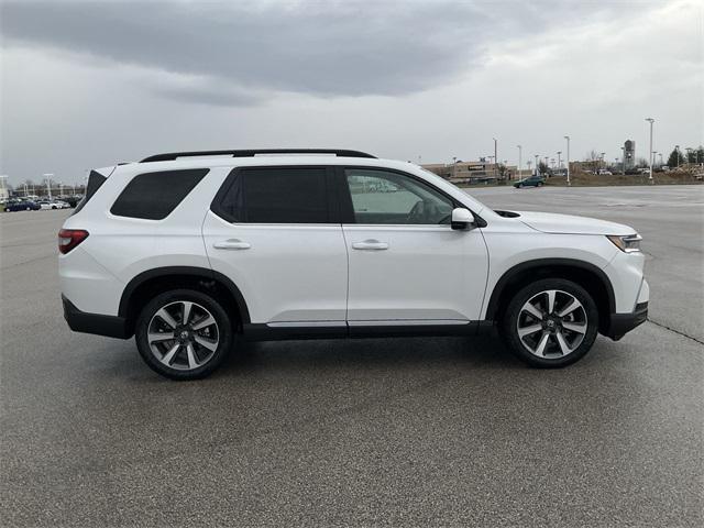 new 2025 Honda Pilot car, priced at $54,985