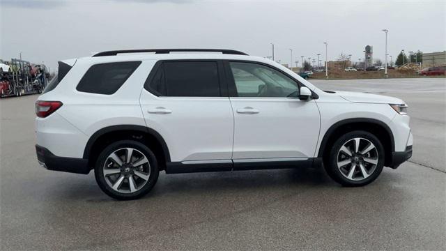 new 2025 Honda Pilot car, priced at $54,985