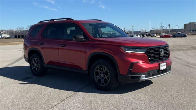 new 2025 Honda Pilot car, priced at $51,305