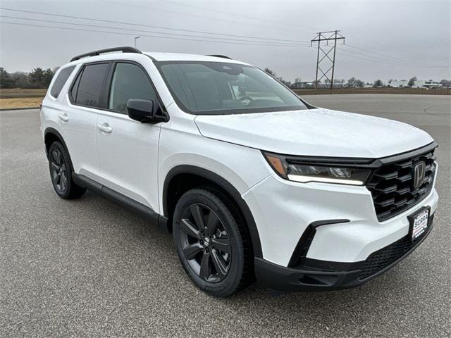 new 2025 Honda Pilot car, priced at $44,205